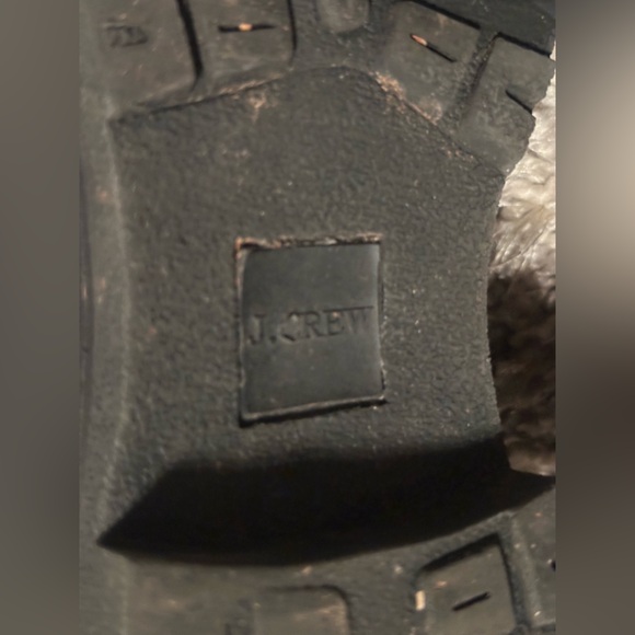 J. Crew Nordic Black Ankle Nubuck Leather Fur Lined Trim & Red Laces Size 9 - Picture 8 of 8